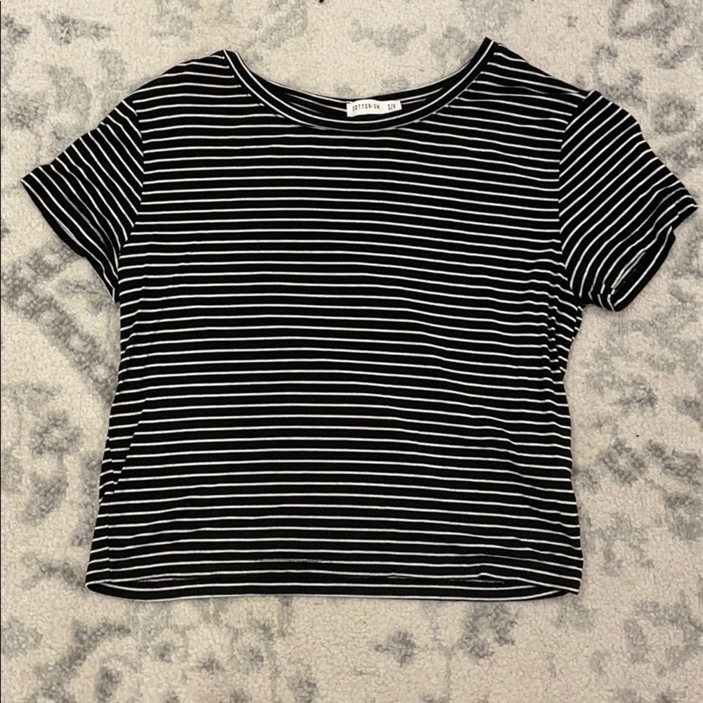 Cotton On Black & White Stripped T-Shirt Size S